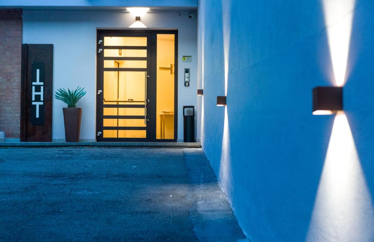 Turinhometown Residence Apartments Exterior photo